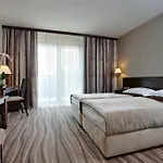 Budowlani Wellness & Medi Kompleks Hotel 3*