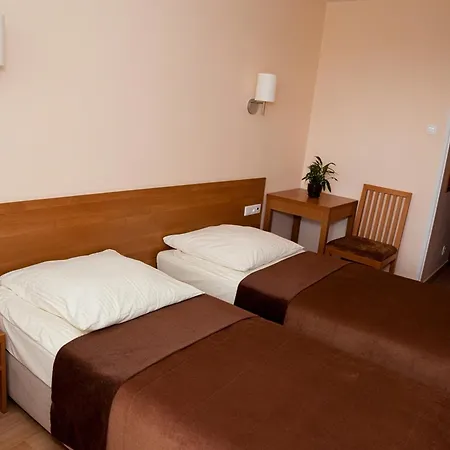 Budowlani Wellness & Medi Kompleks 3*