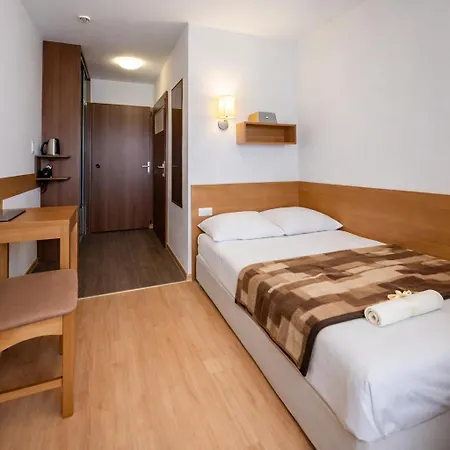 Budowlani Wellness & Medi Kompleks Otel