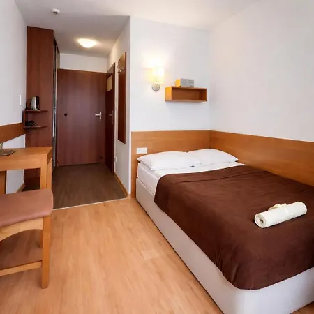 Otel Budowlani Wellness & Medi Kompleks