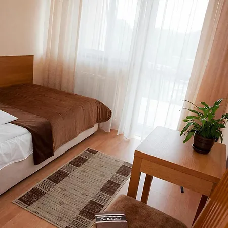Budowlani Wellness & Medi Kompleks 3*