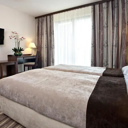 Hotel Spa Budowlani 3*